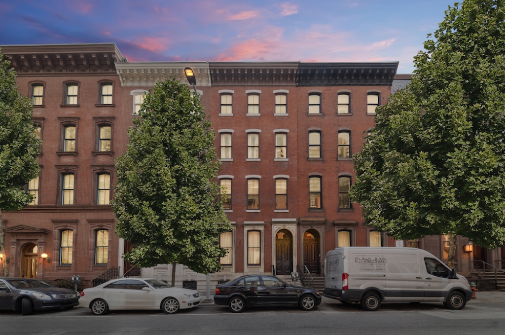 1912 Spruce Street in Philadelphia, PA PMC Property Group Apartments